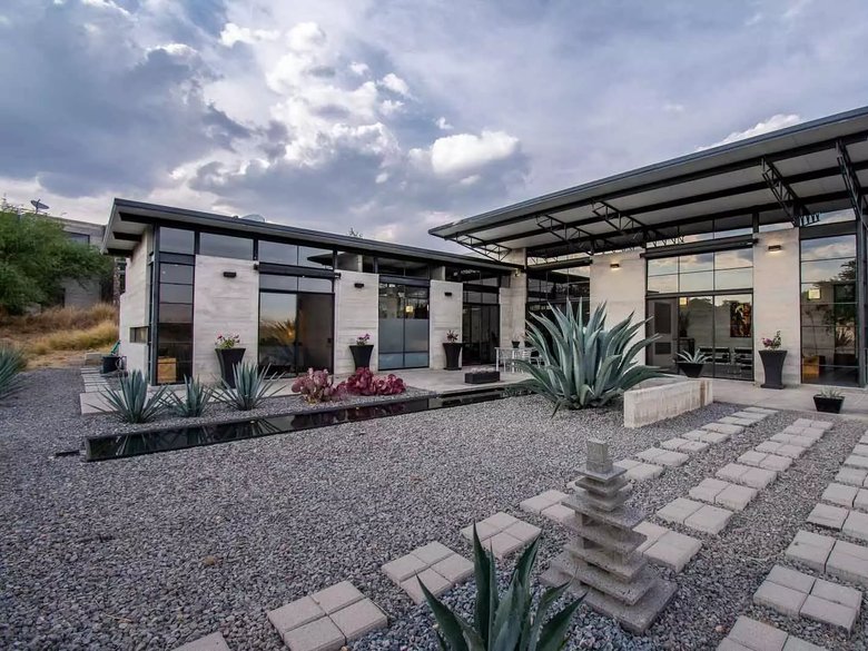 Casa Marfa — 20 photos