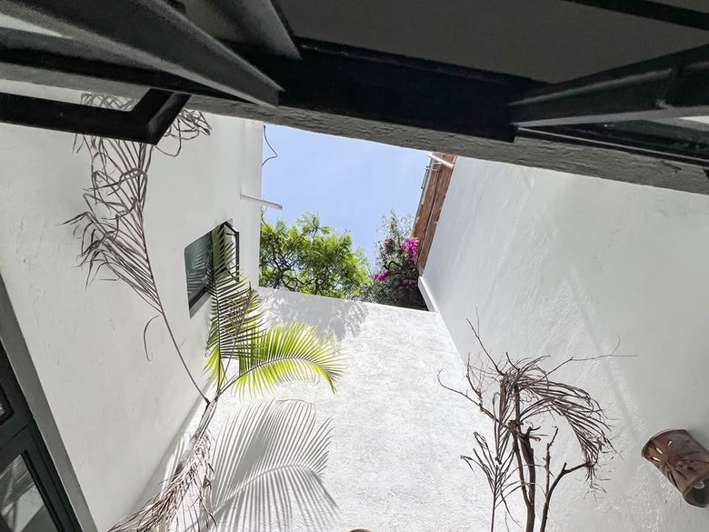 Casa Quebrada — 12 photos