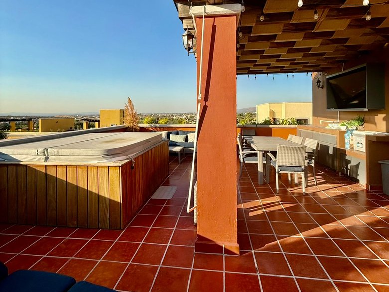 Penthouse Apartment for rent  — 3 photos