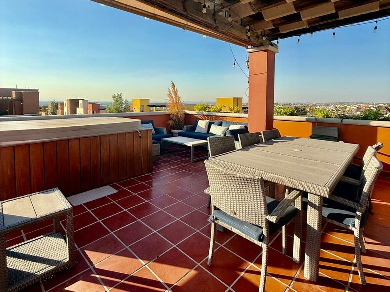 Penthouse Apartment for rent  — 2 photos