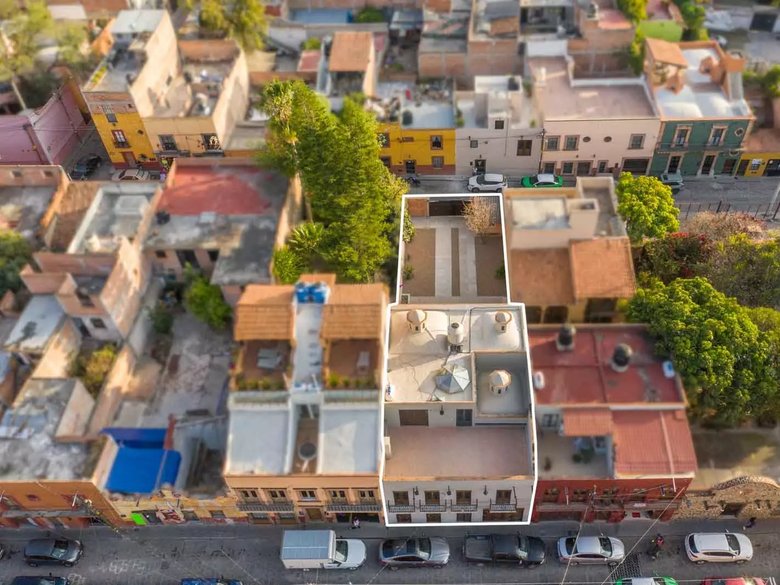 Casa Dos Mundos — 22 photos
