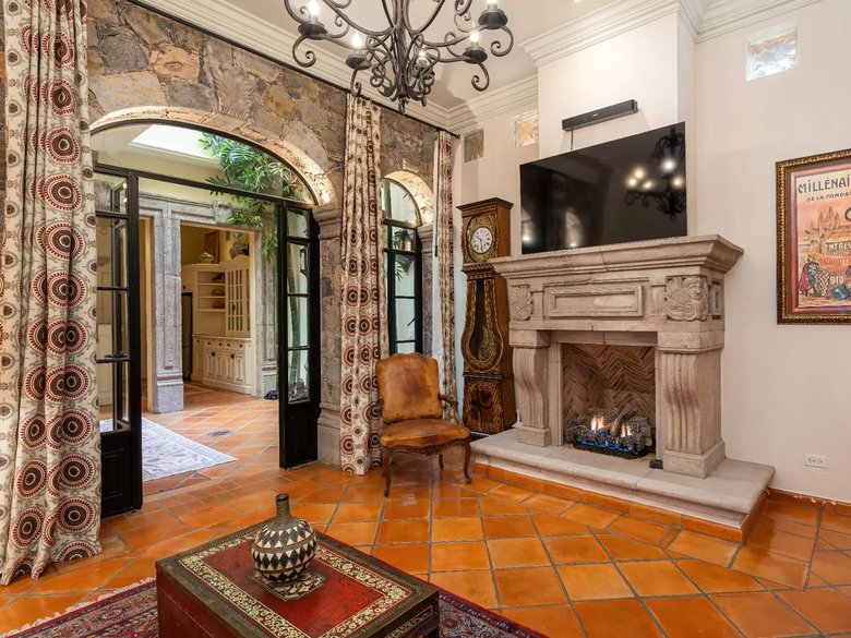 Casa Relox — 11 photos