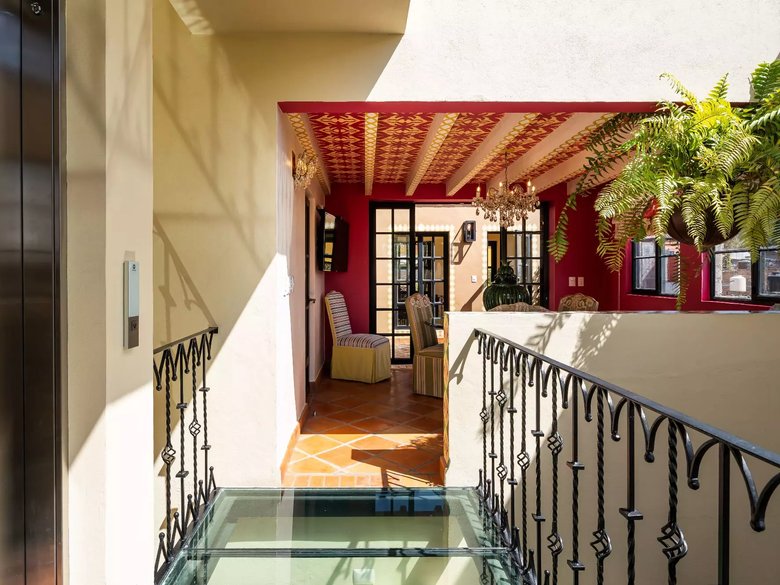 Casa Relox — 20 photos