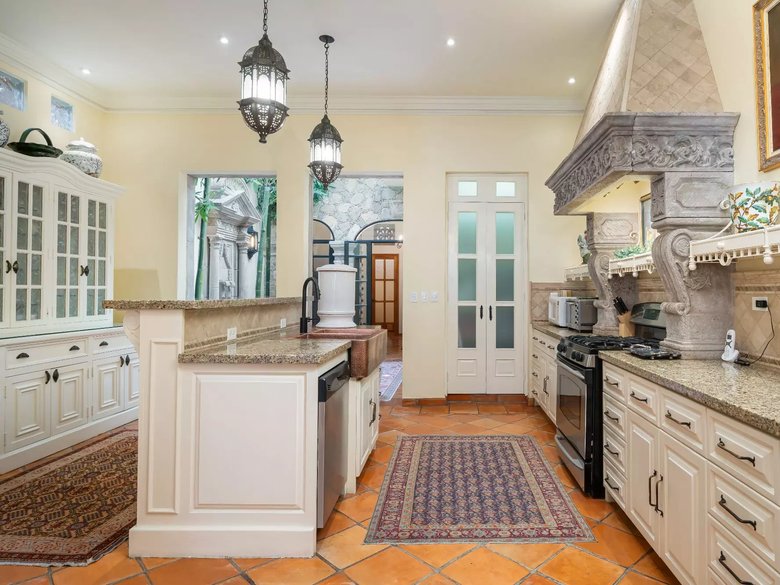 Casa Relox — 6 photos