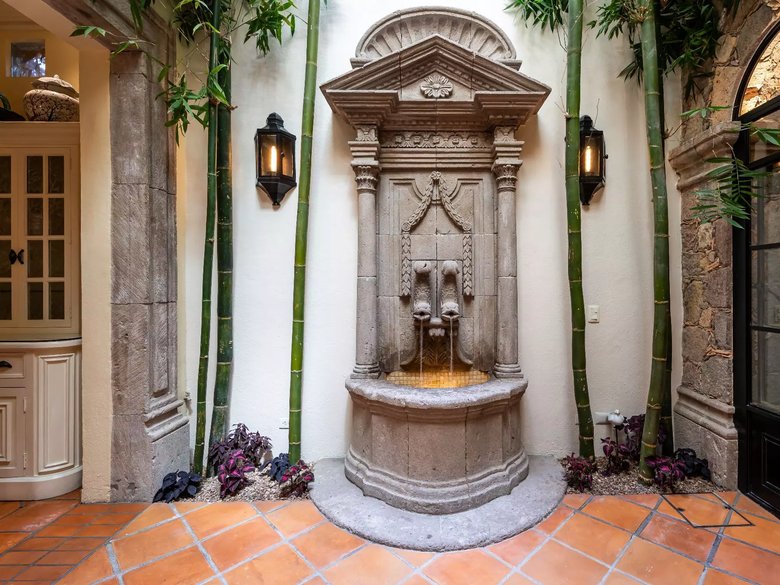 Casa Relox — 9 photos