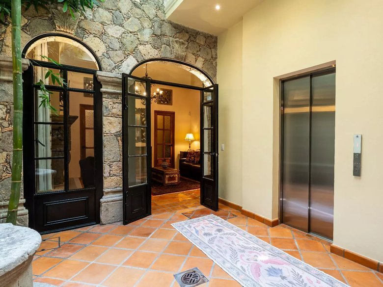 Casa Relox — 7 photos