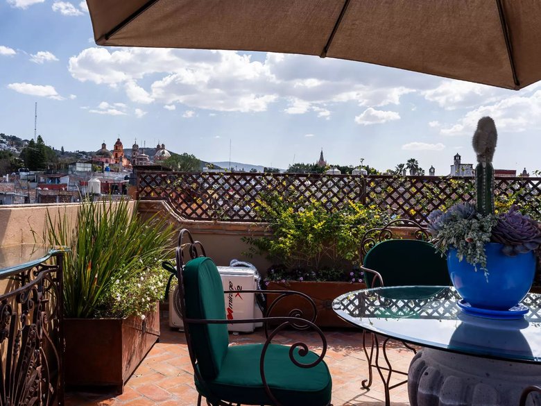 Casa Relox — 24 photos