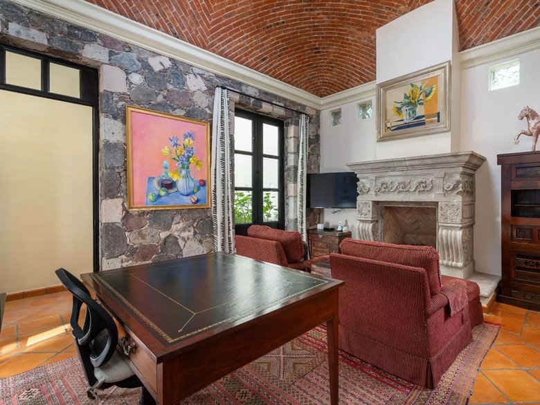 Casa Relox — 19 photos