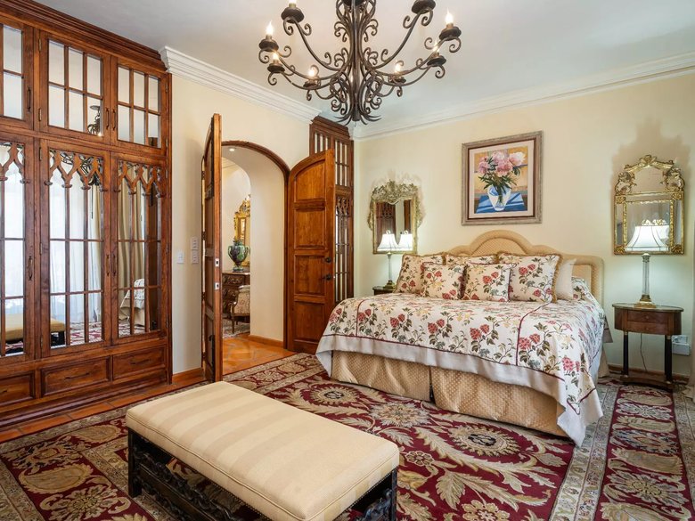Casa Relox — 15 photos