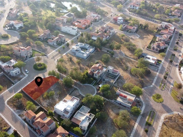 Lote Hacienda La Presita — 2 photos