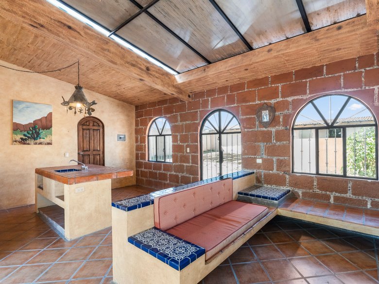Tres Casitas La Esperanza — 27 photos