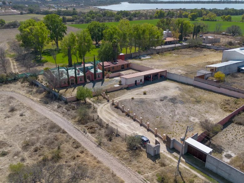 Tres Casitas La Esperanza — 2 photos