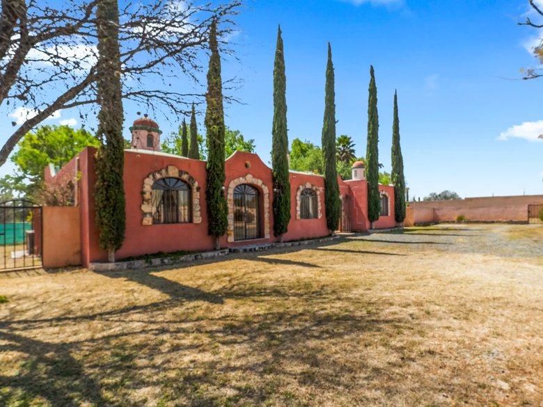 Tres Casitas La Esperanza — 4 photos