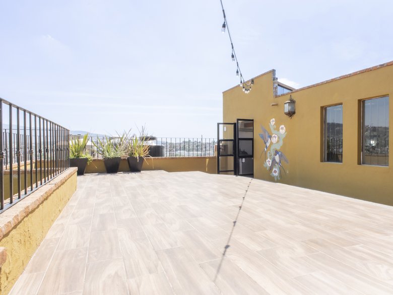 CASA LINDA — 22 photos