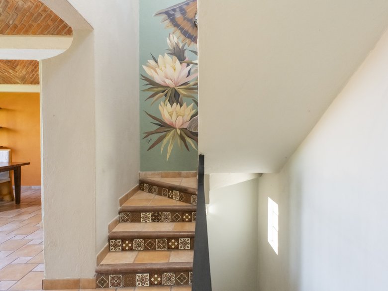 CASA LINDA — 39 photos