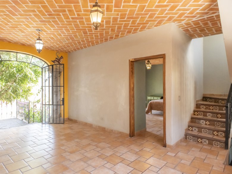 CASA LINDA — 53 photos