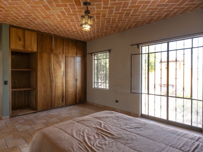 CASA LINDA — 56 photos