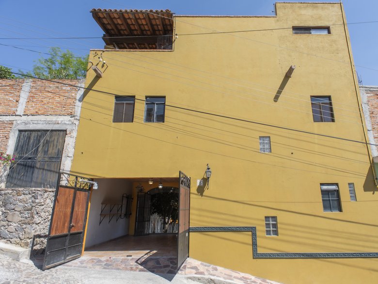 CASA LINDA — 59 photos