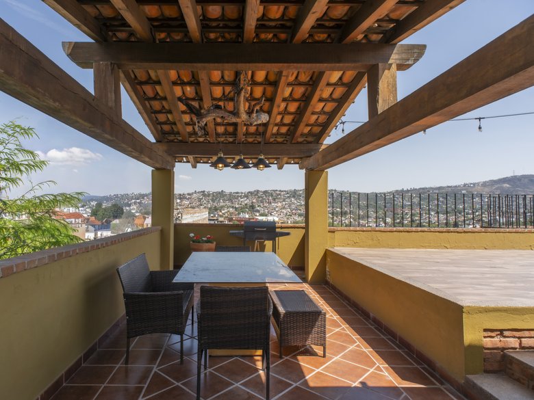 CASA LINDA — 26 photos