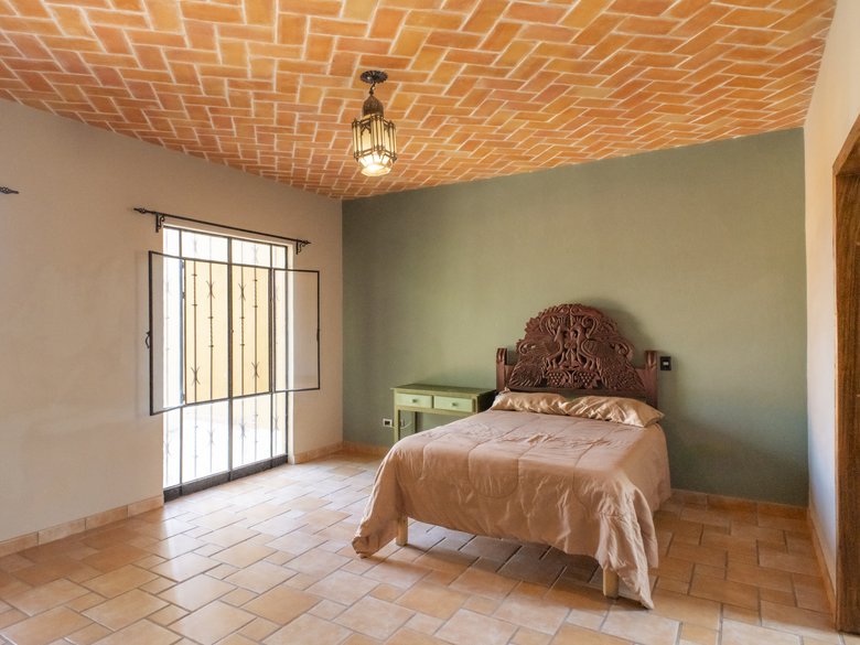 CASA LINDA — 55 photos