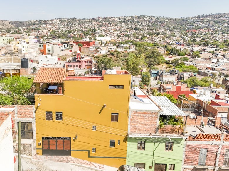 CASA LINDA — 1 photos