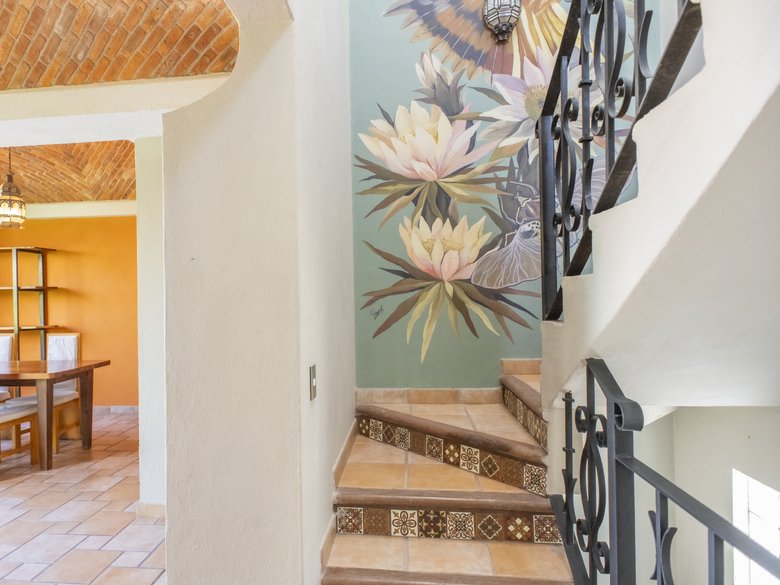 CASA LINDA — 19 photos