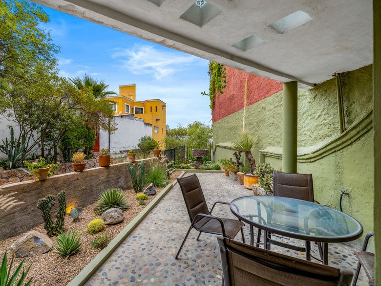 Casa Montitlan — 20 photos
