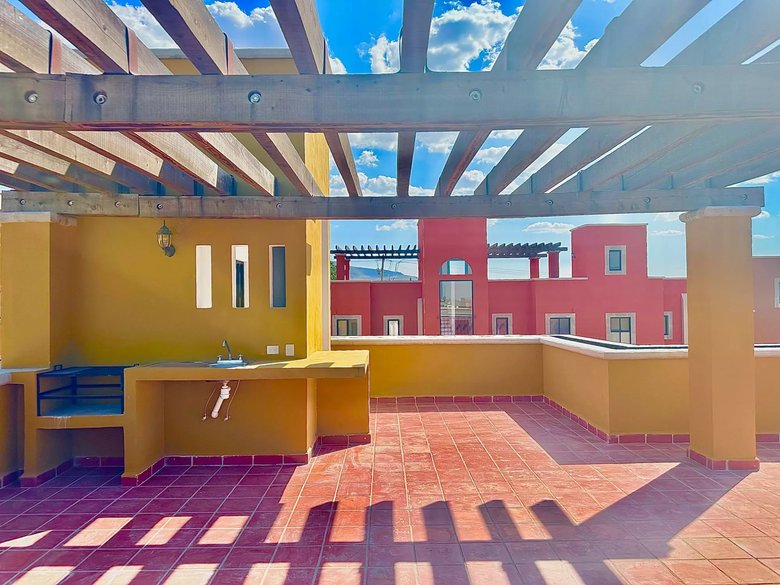 Serena Condo — 5 photos