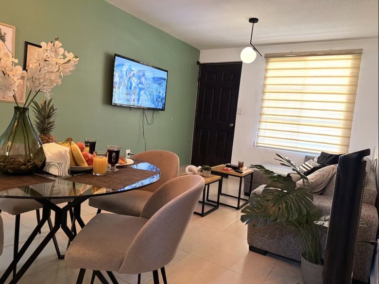 Great investment property! Ready to make income. — 14 photos