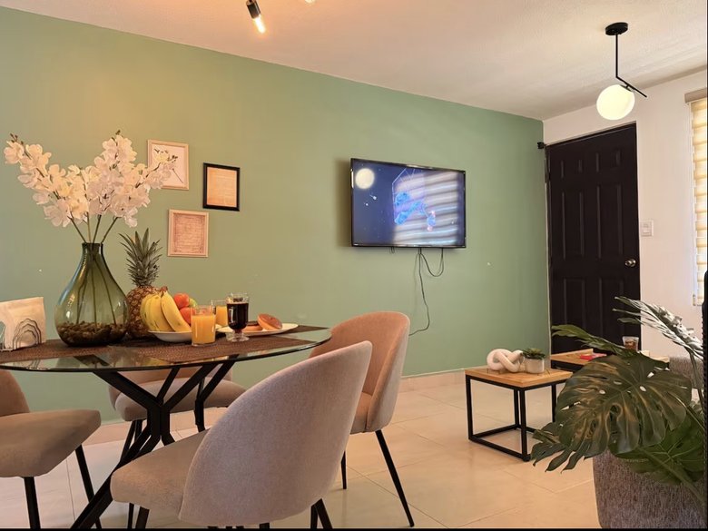 Great investment property! Ready to make income. — 3 photos