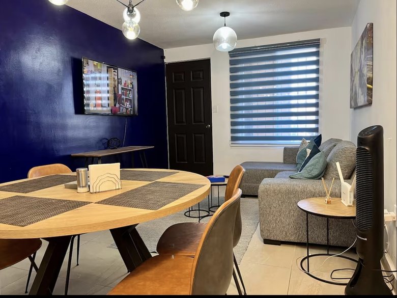 Money maker! ground level apartment  — 4 photos