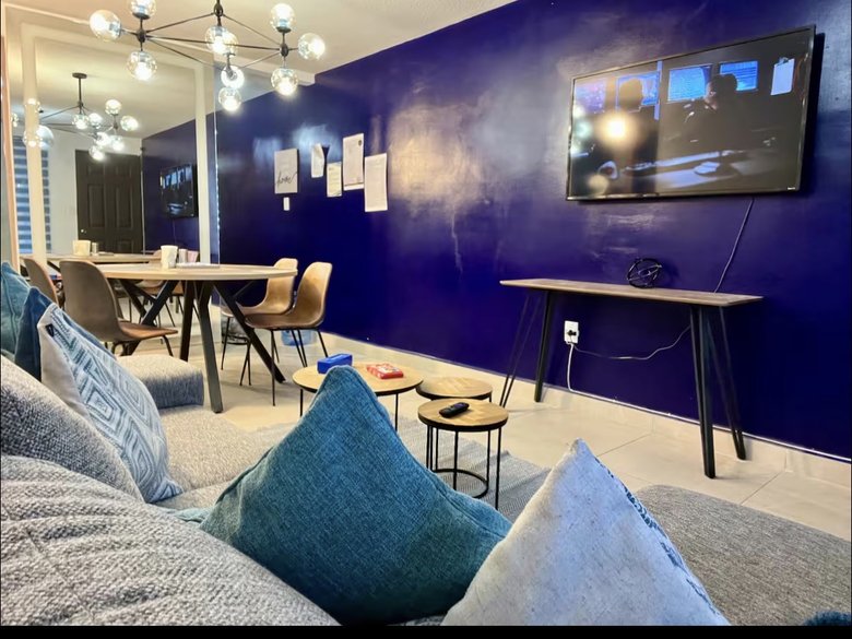 Money maker! ground level apartment  — 5 photos