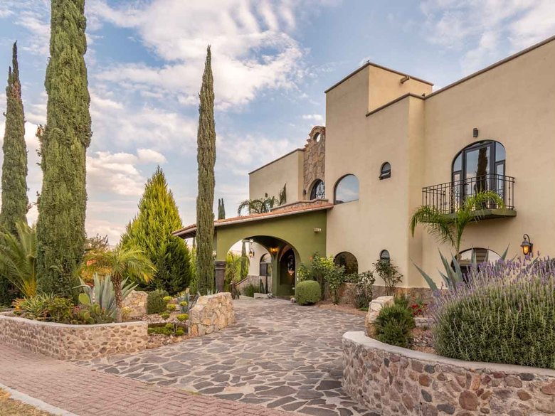 Casa Hacienda del Lago — 3 photos