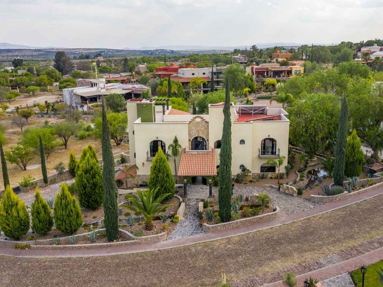 Casa Hacienda del Lago — 26 photos