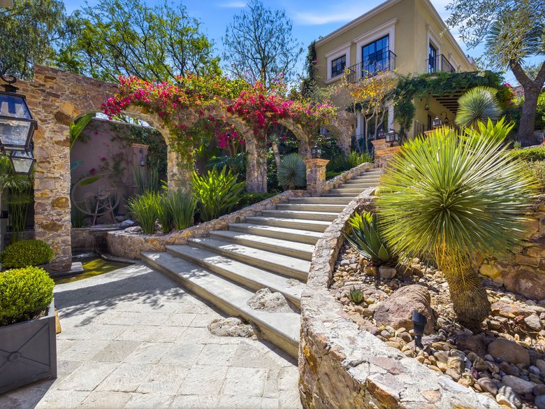 Casa Santuario — 10 photos