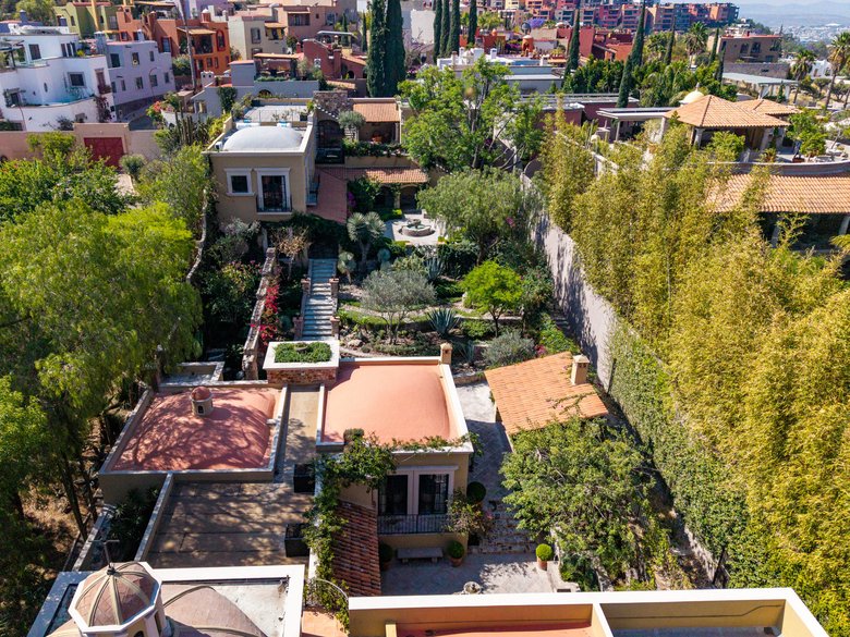 Casa Santuario — 47 photos