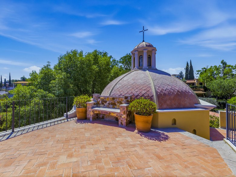 Casa Santuario — 49 photos