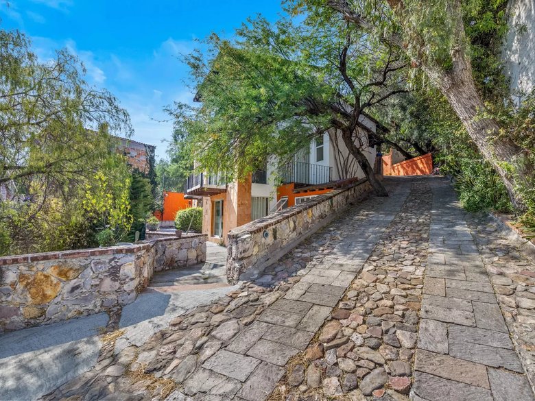 Casas Vista Jacaranda — 4 photos