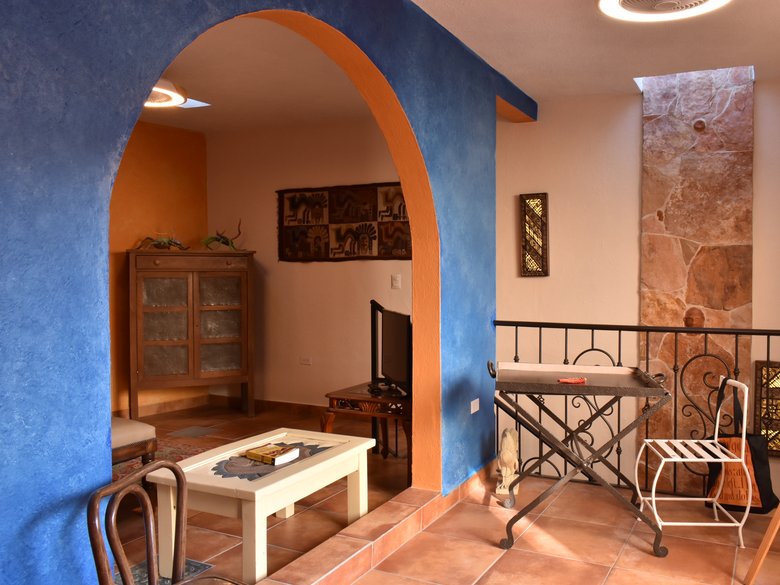 Casa Lima – A colorful 2BR house with modern and colonial elements right outside the Centro — 15 photos