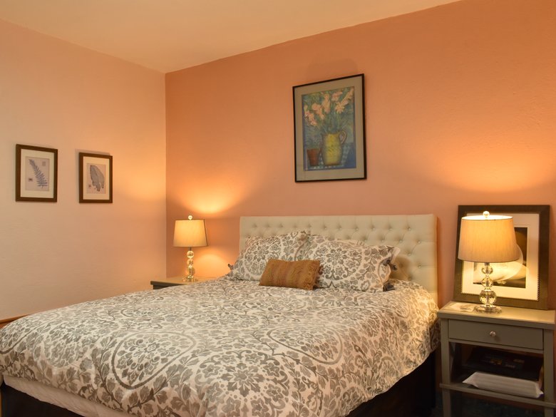 Casa Lima – A colorful 2BR house with modern and colonial elements right outside the Centro — 10 photos