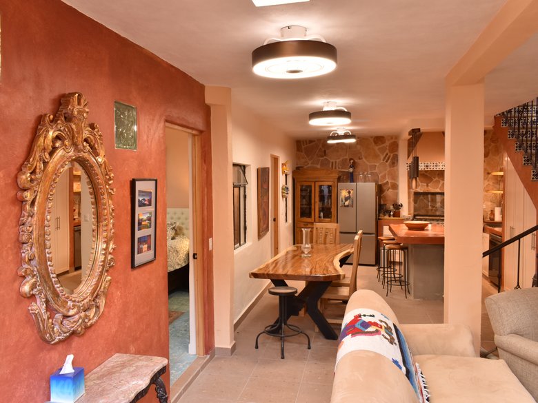 Casa Lima – A colorful 2BR house with modern and colonial elements right outside the Centro — 6 photos