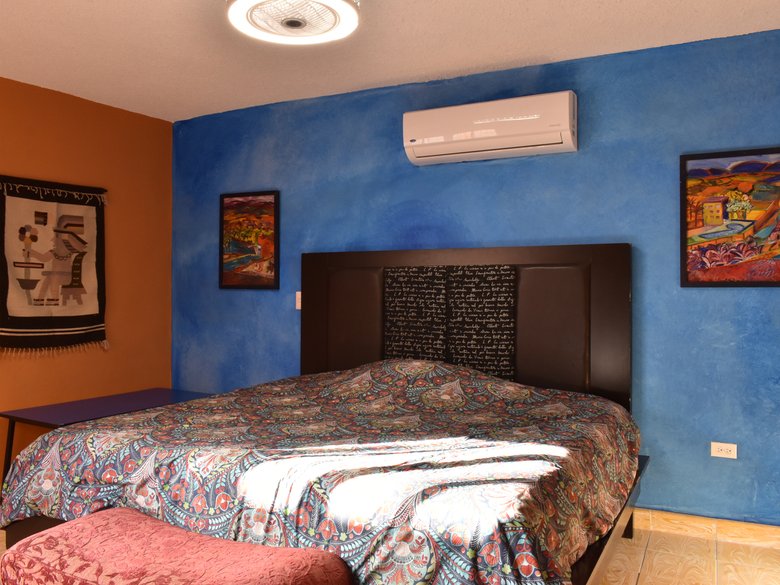 Casa Lima – A colorful 2BR house with modern and colonial elements right outside the Centro — 16 photos