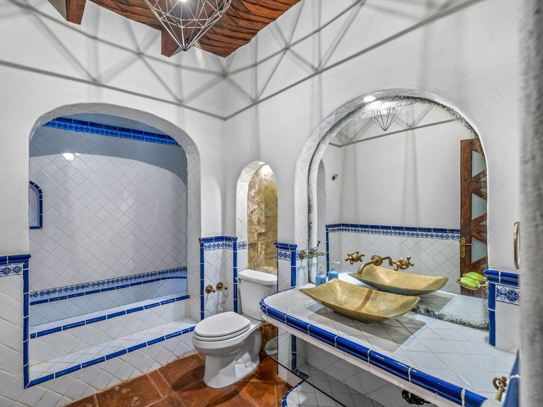 Casa Cocuchas — 17 photos