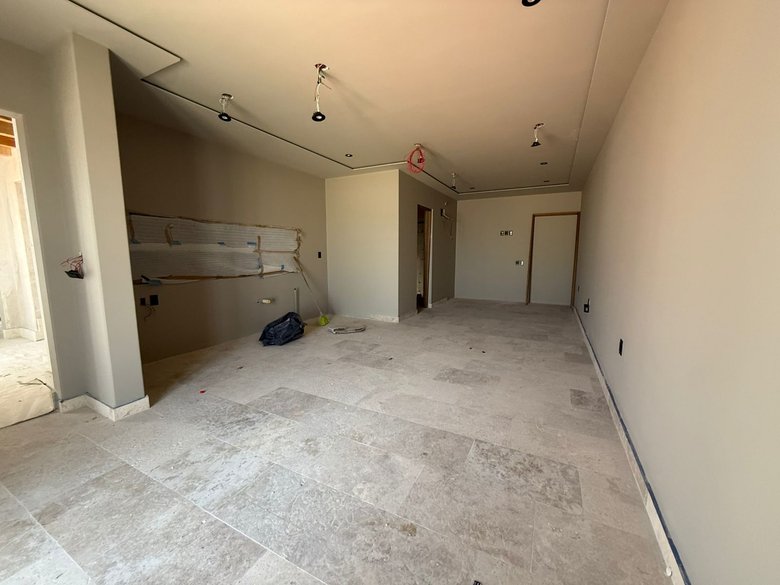 Smart investment in a prime location — 7 photos