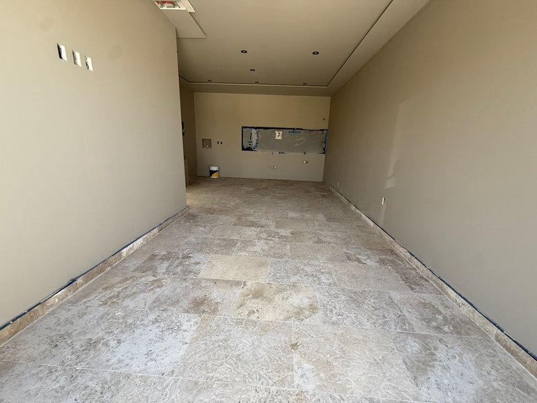 Smart investment in a prime location — 6 photos