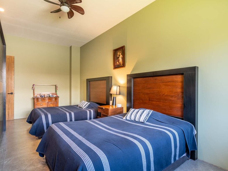 Casa Refugio — 23 photos