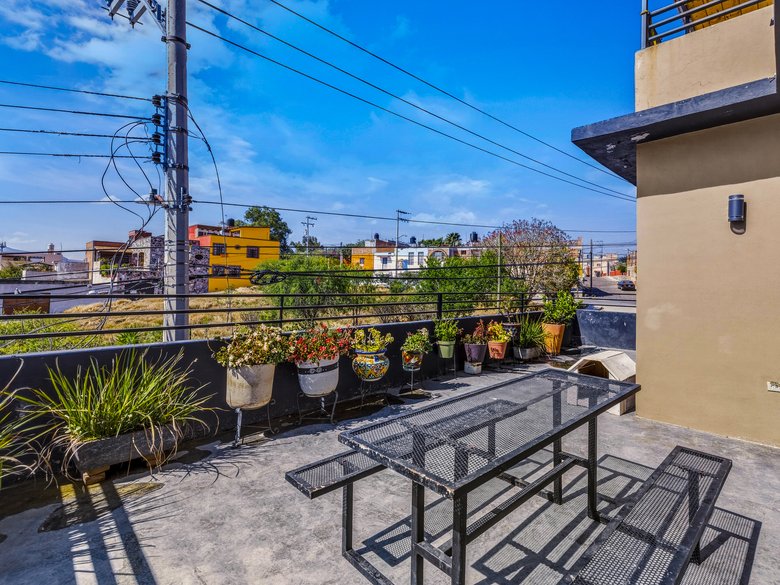 Casa Dalias — 20 photos