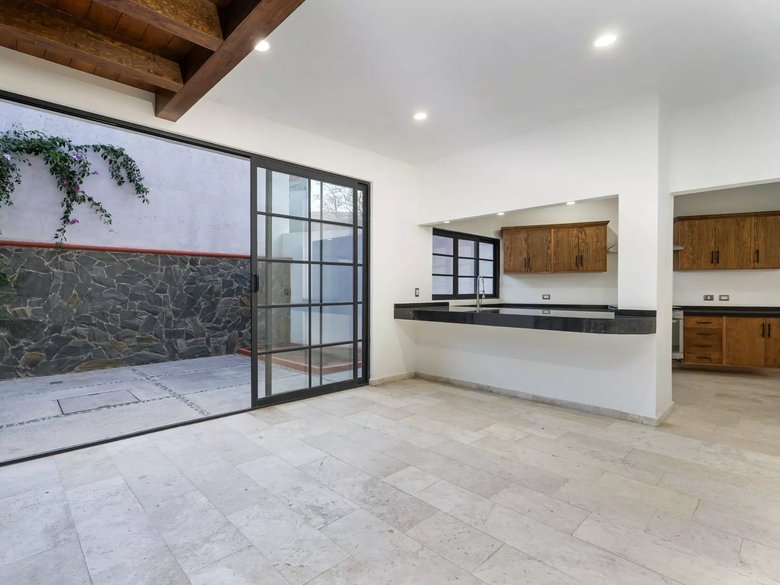 La Casa En El Paraíso — 11 photos
