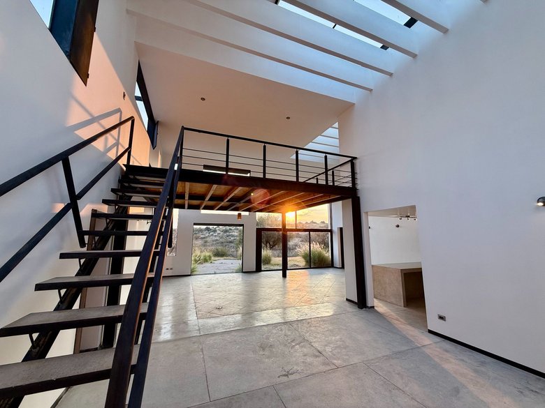 VENTA CASA MONTOLEA SENDEROS — 3 photos