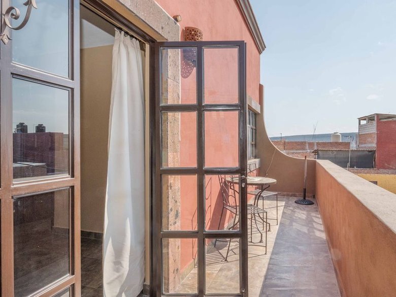Duplex Fray Bartolome — 5 photos
